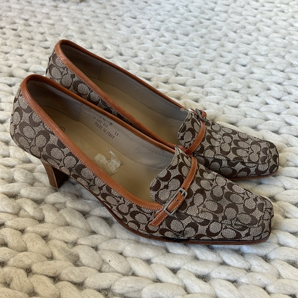 Coach Logo Square Toe Pumps